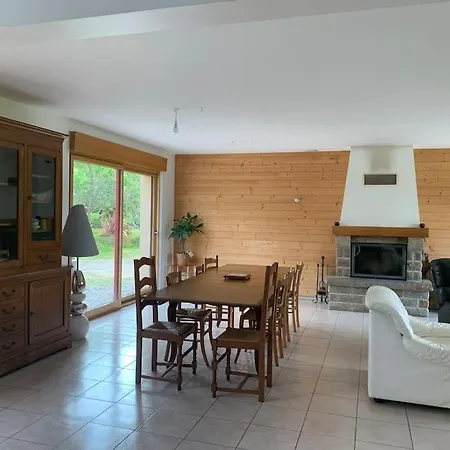 Gite De La Poupardiere, Maison De Campagne En Bordure De Riviere - 2 Nuits Minimum