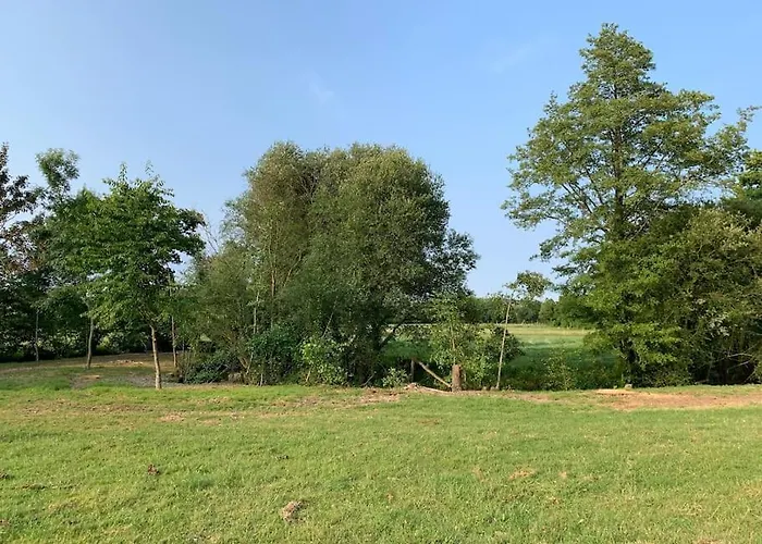 Gite De La Poupardiere, Maison De Campagne En Bordure De Riviere - 2 Nuits Minimum *