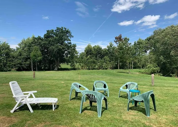 Gite De La Poupardiere, Maison De Campagne En Bordure De Riviere - 2 Nuits Minimum * Les Cresnays