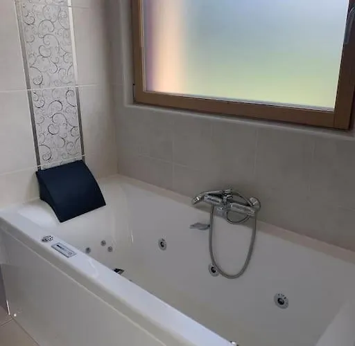 Gite De La Poupardiere, Maison De Campagne En Bordure De Riviere - 2 Nuits Minimum 別荘